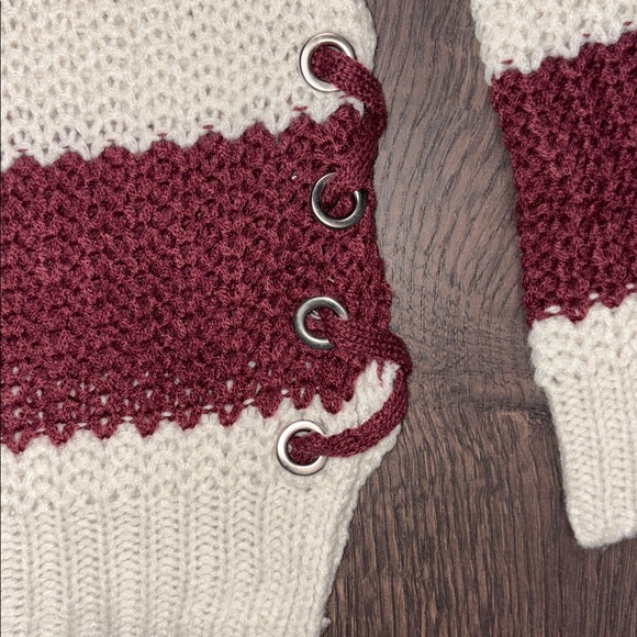 Burgundy and Beige striped Knit Sweater S - perfect condition!! - Picture 7 of 9